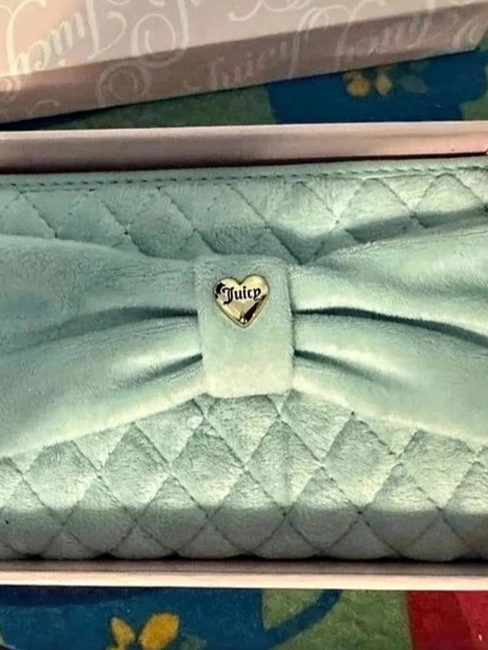 Juicy Couture Tied with a Bow Large Zip Around Wallet, Green